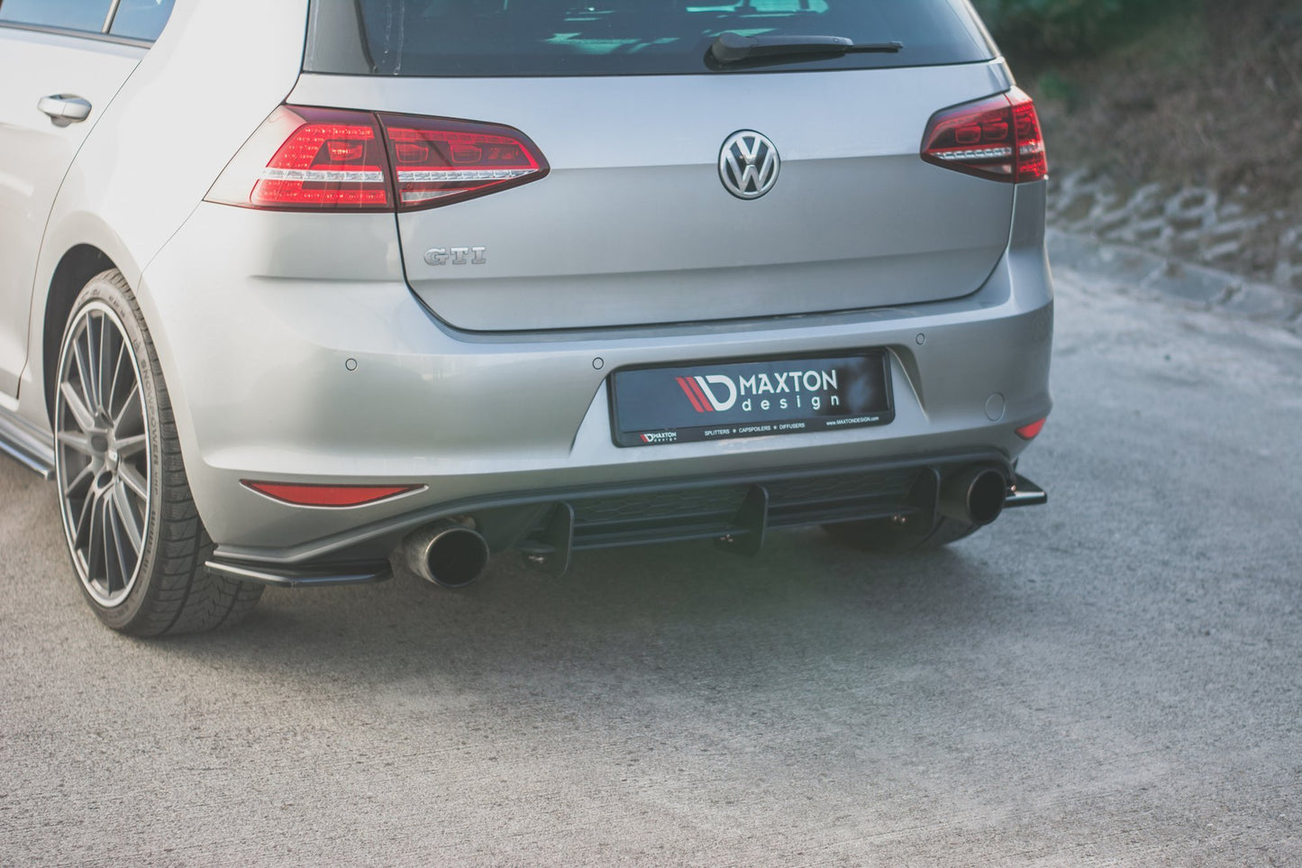 Heck Ansatz Flaps Diffusor V.2 für VW Golf 7 GTI  schwarz matt