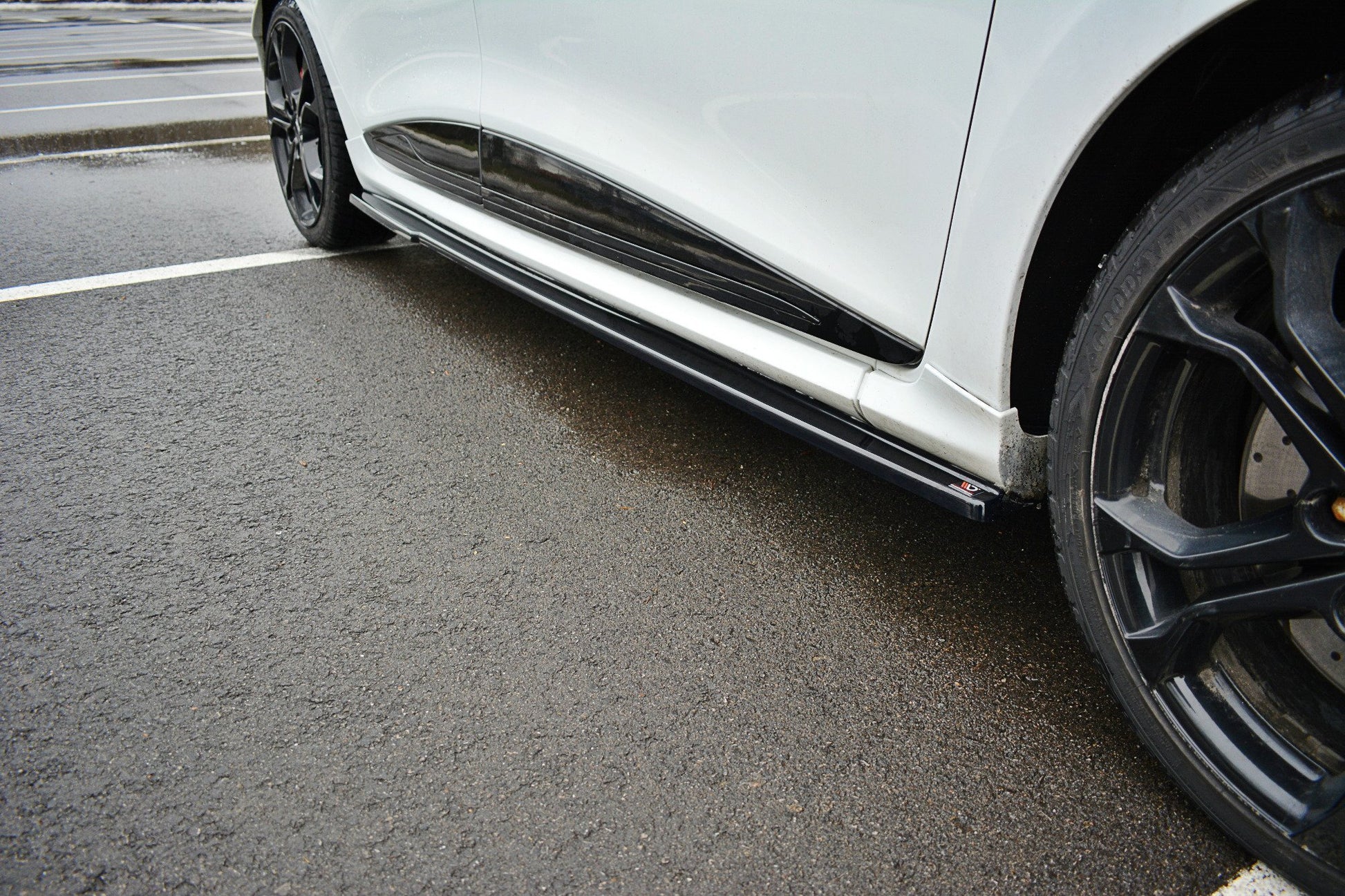 Seitenschweller Ansatz für RENAULT CLIO MK4 RS   Carbon Look