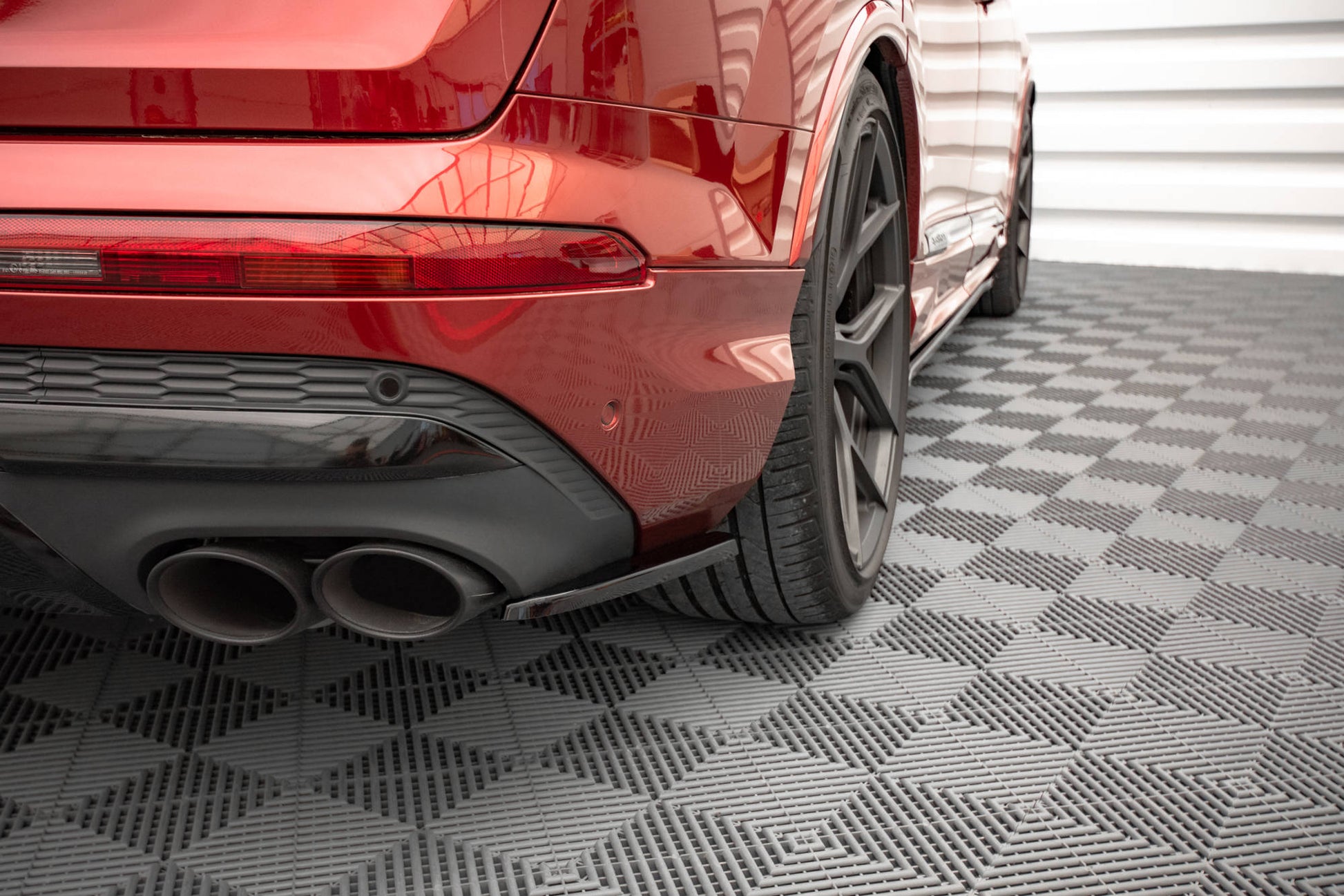 Heck Ansatz Flaps Diffusor für Audi SQ7 /Q7 S-Line Mk2 (4M) Facelift  schwarz Hochglanz