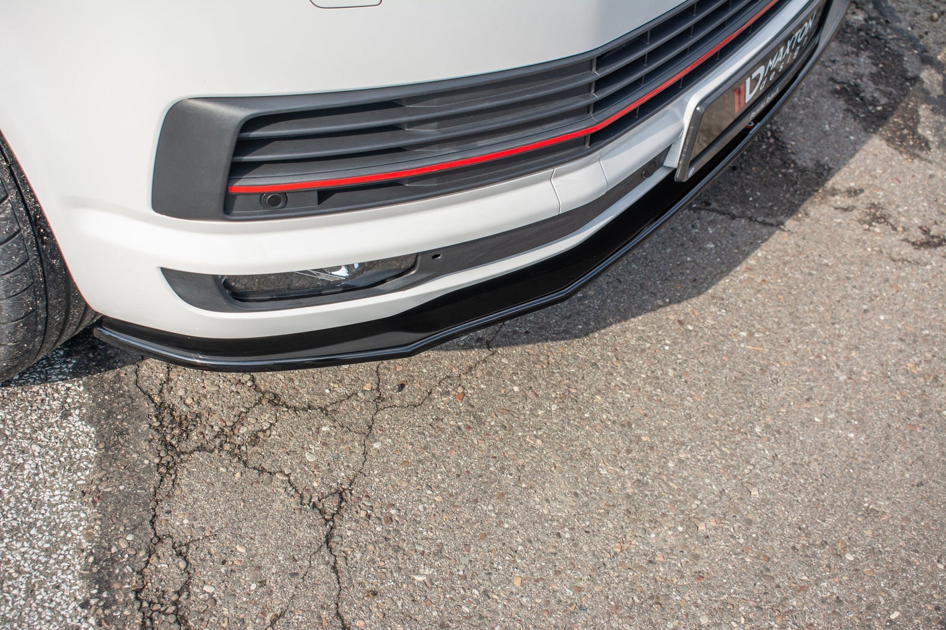 Front Ansatz V.2 für Volkswagen T6  schwarz Hochglanz