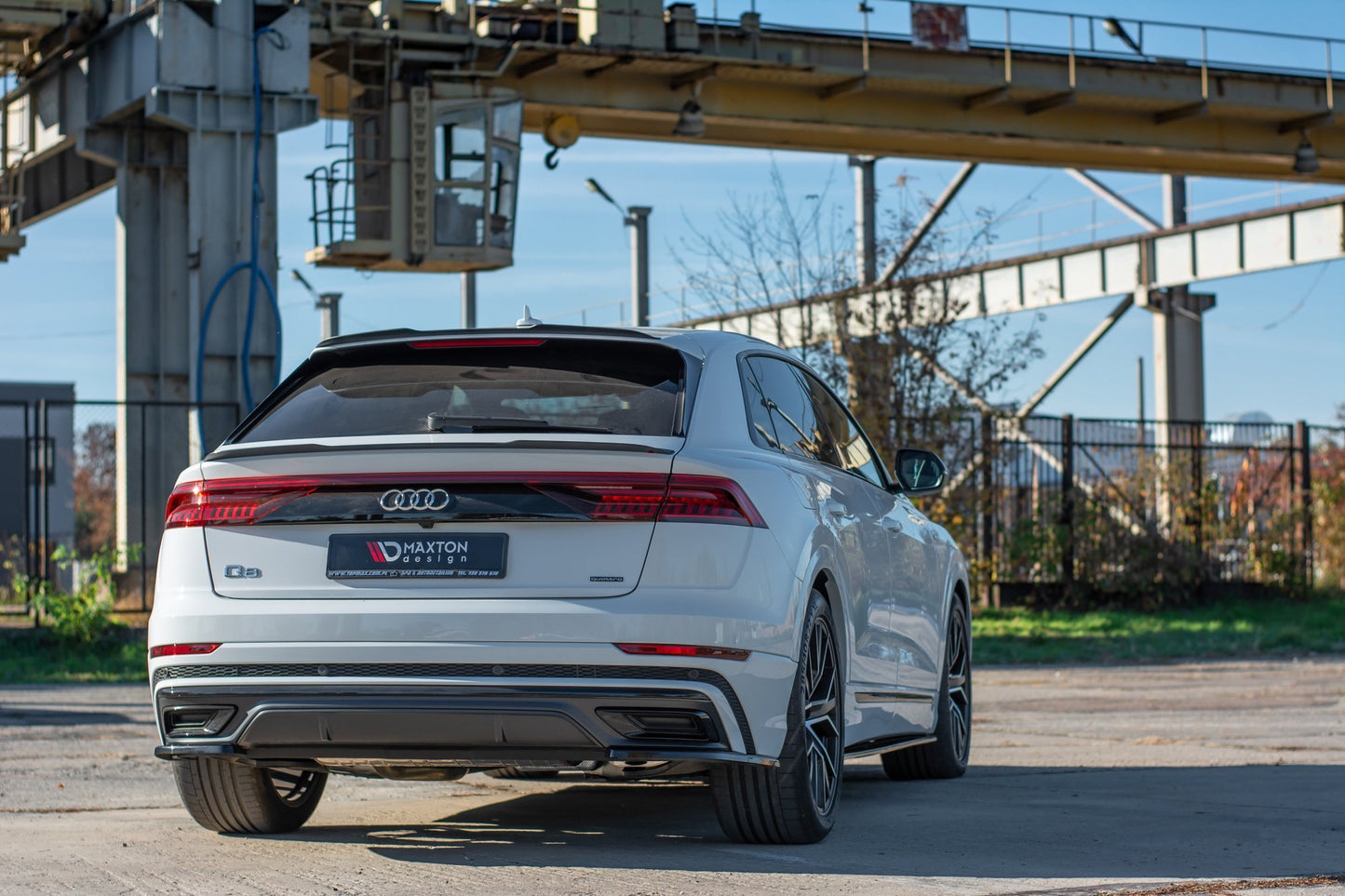 Heck Ansatz Flaps Diffusor für Audi Q8 S-line schwarz matt