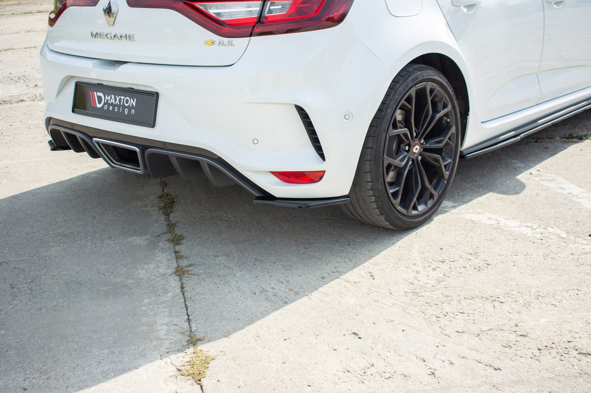 Heck Ansatz Flaps Diffusor für Renault Megane IV RS schwarz matt