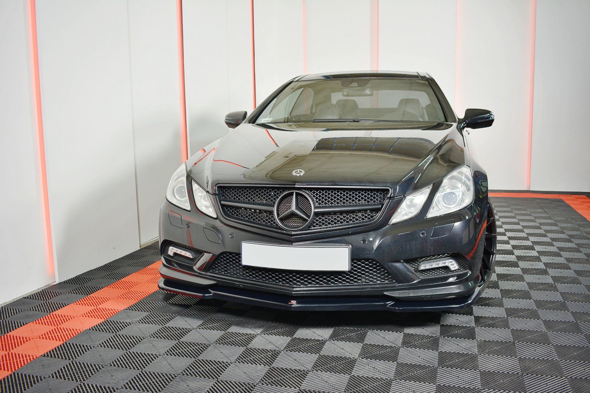 Front Ansatz für  Mercedes-Benz E-Klasse W207 Coupe AMG-Line Carbon Look