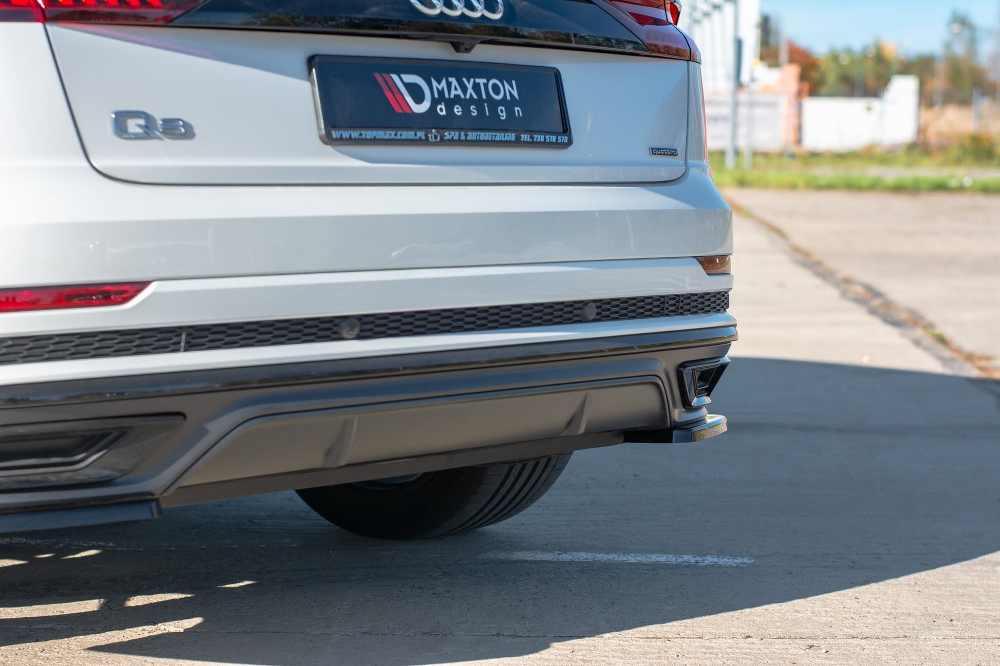 Heck Ansatz Flaps Diffusor für Audi Q8 S-line schwarz Hochglanz