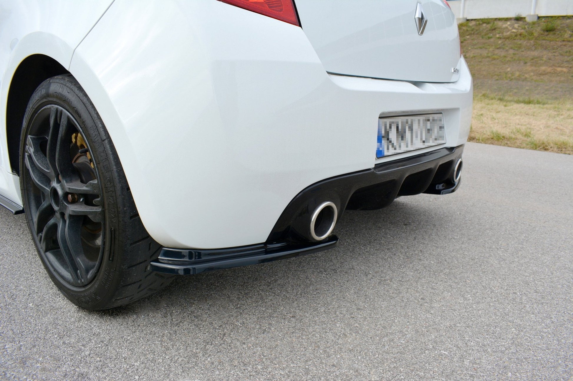 Heck Ansatz Flaps Diffusor für RENAULT CLIO MK3 RS FACELIFT schwarz matt
