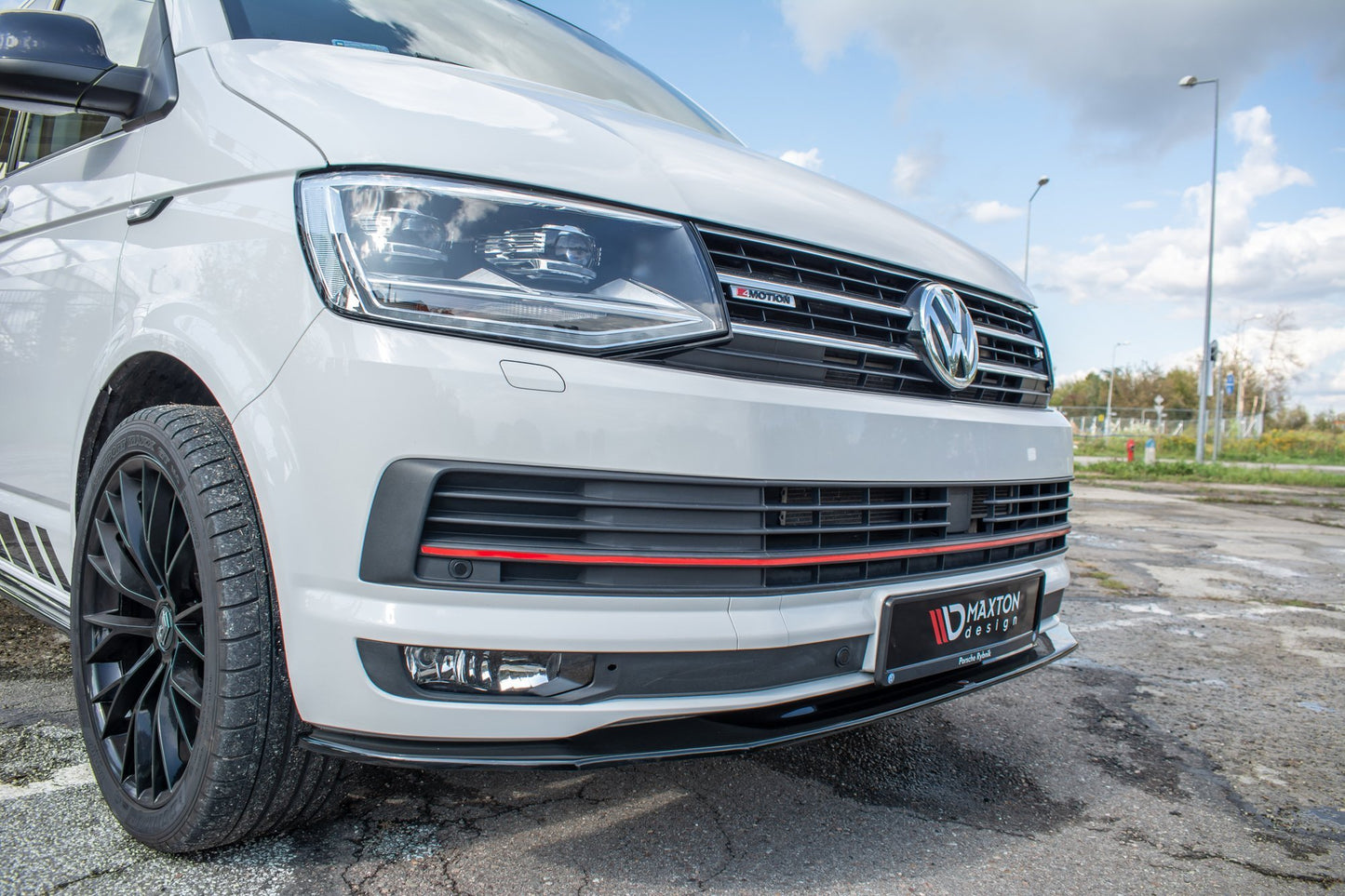 Front Ansatz V.2 für Volkswagen T6  schwarz Hochglanz