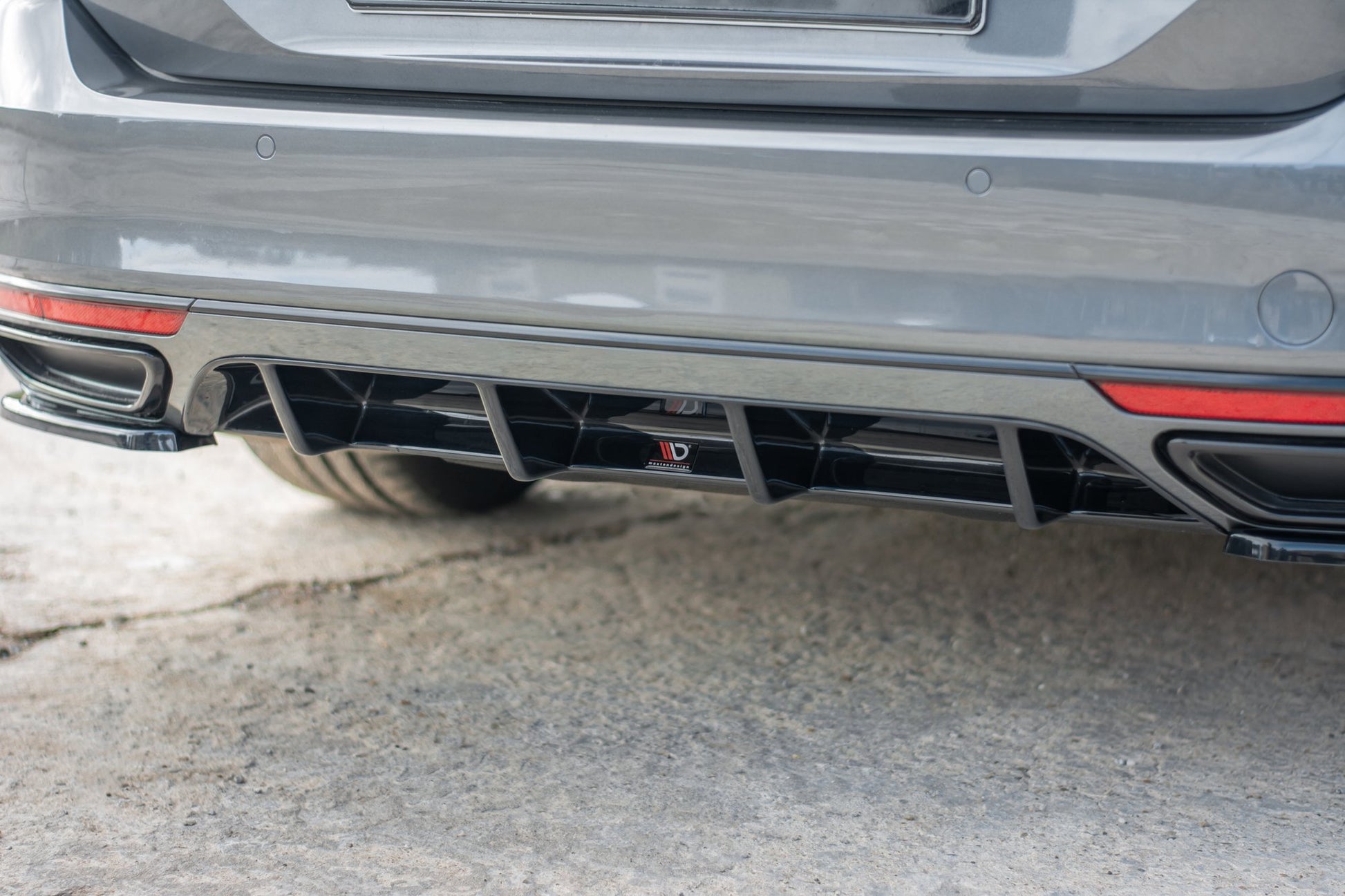 Diffusor Heck Ansatz für Volkswagen Passat R-Line B8 schwarz Hochglanz