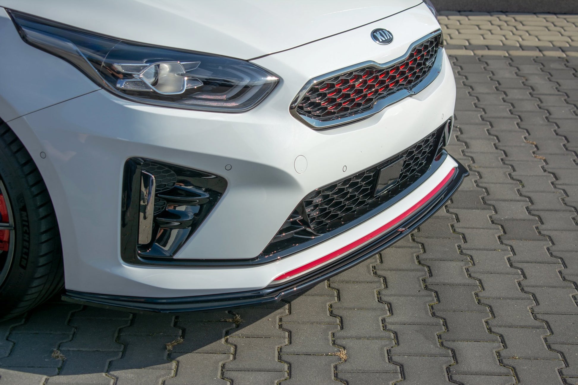 Front Ansatz V.2 für Kia ProCeed GT Mk 3 schwarz Hochglanz