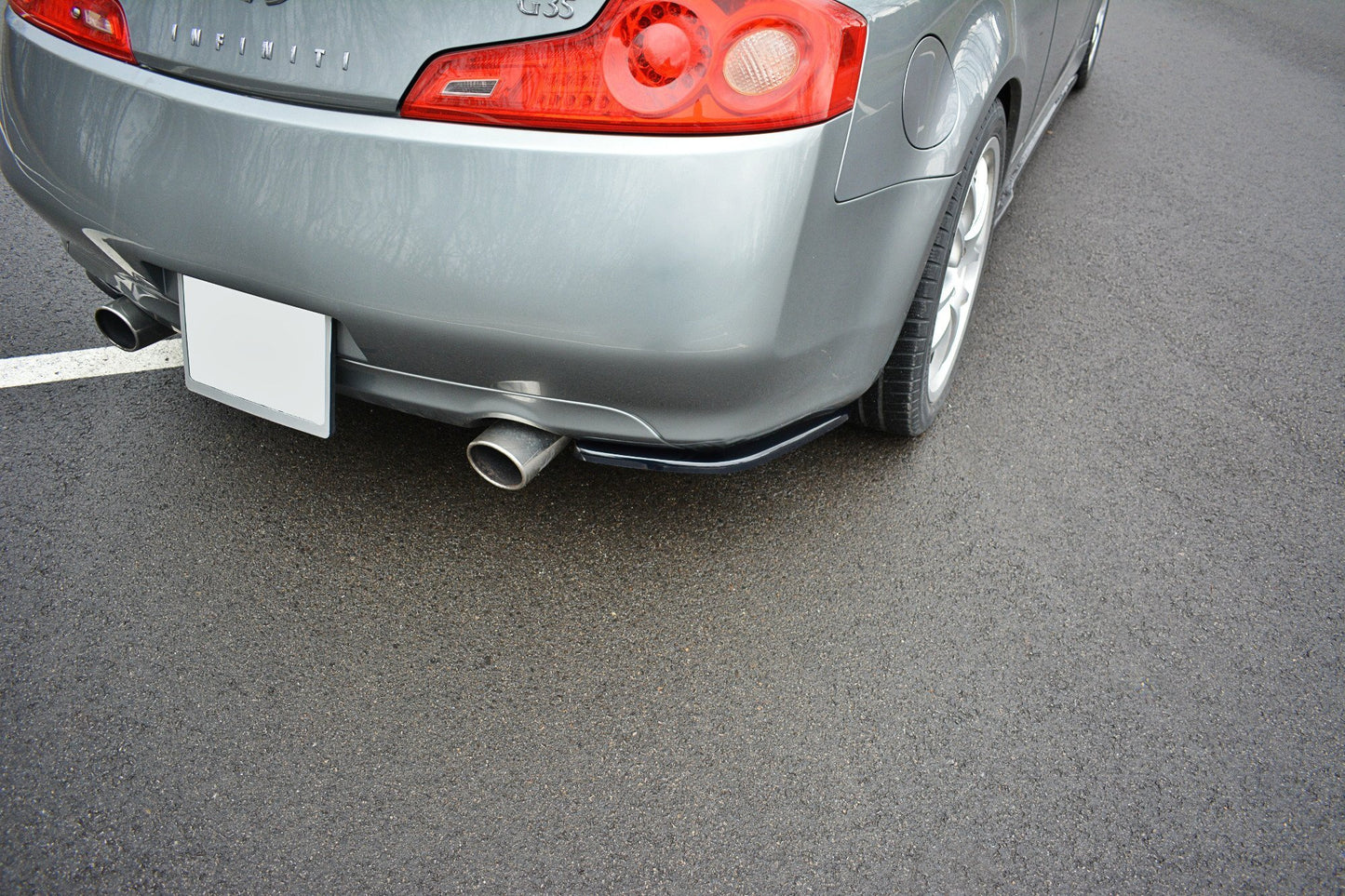 Heck Ansatz Flaps Diffusor für INFINITI G35 COUPE schwarz Hochglanz