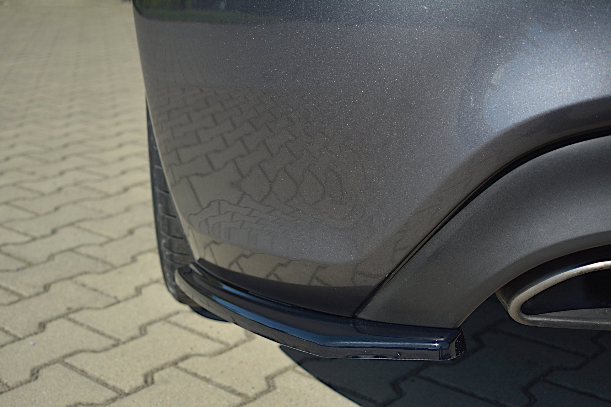 Heck Ansatz Flaps Diffusor für HYUNDAI GENESIS COUPÉ MK.1 Carbon Look