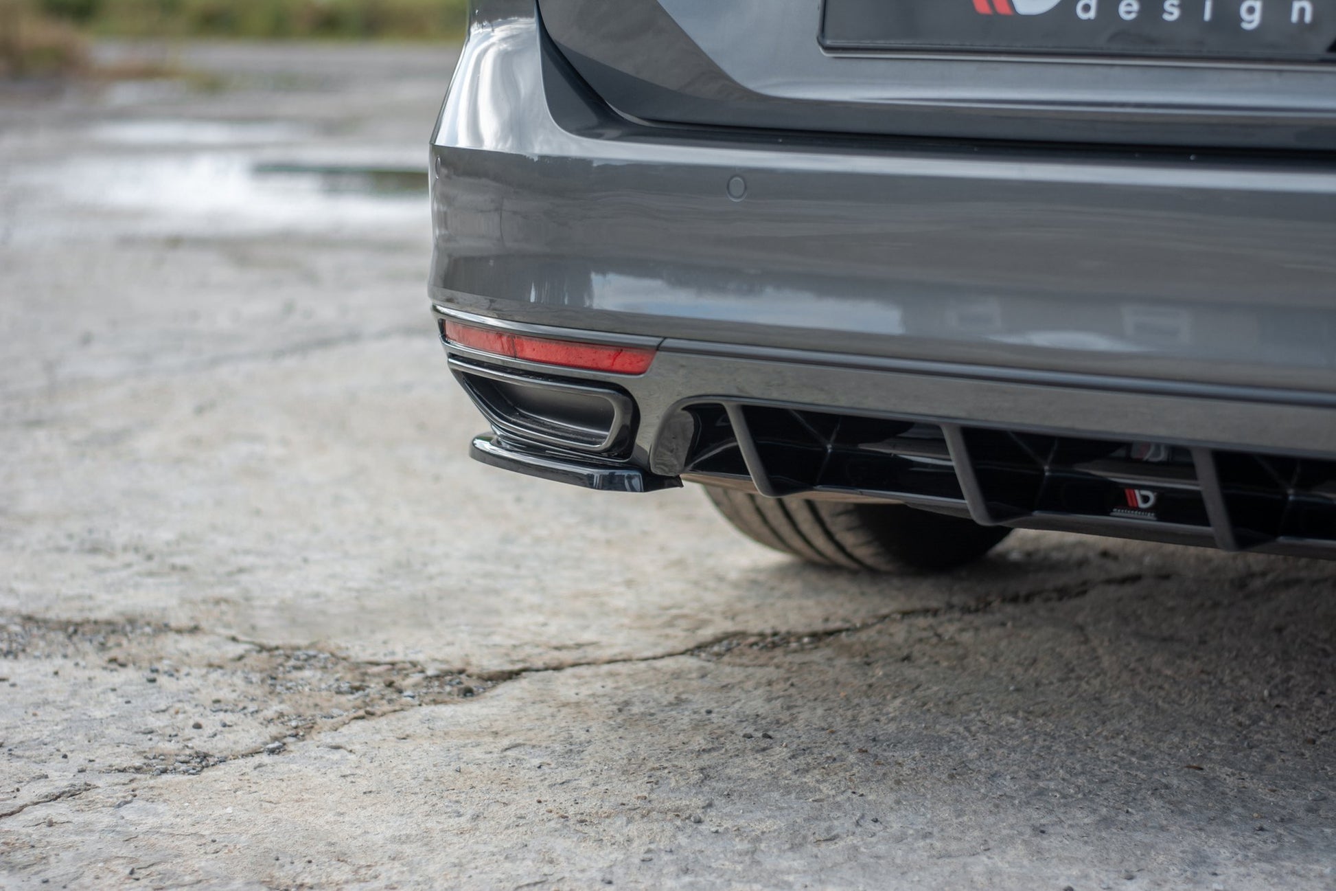 Heck Ansatz Flaps Diffusor für Volkswagen Passat R-Line B8 Carbon Look