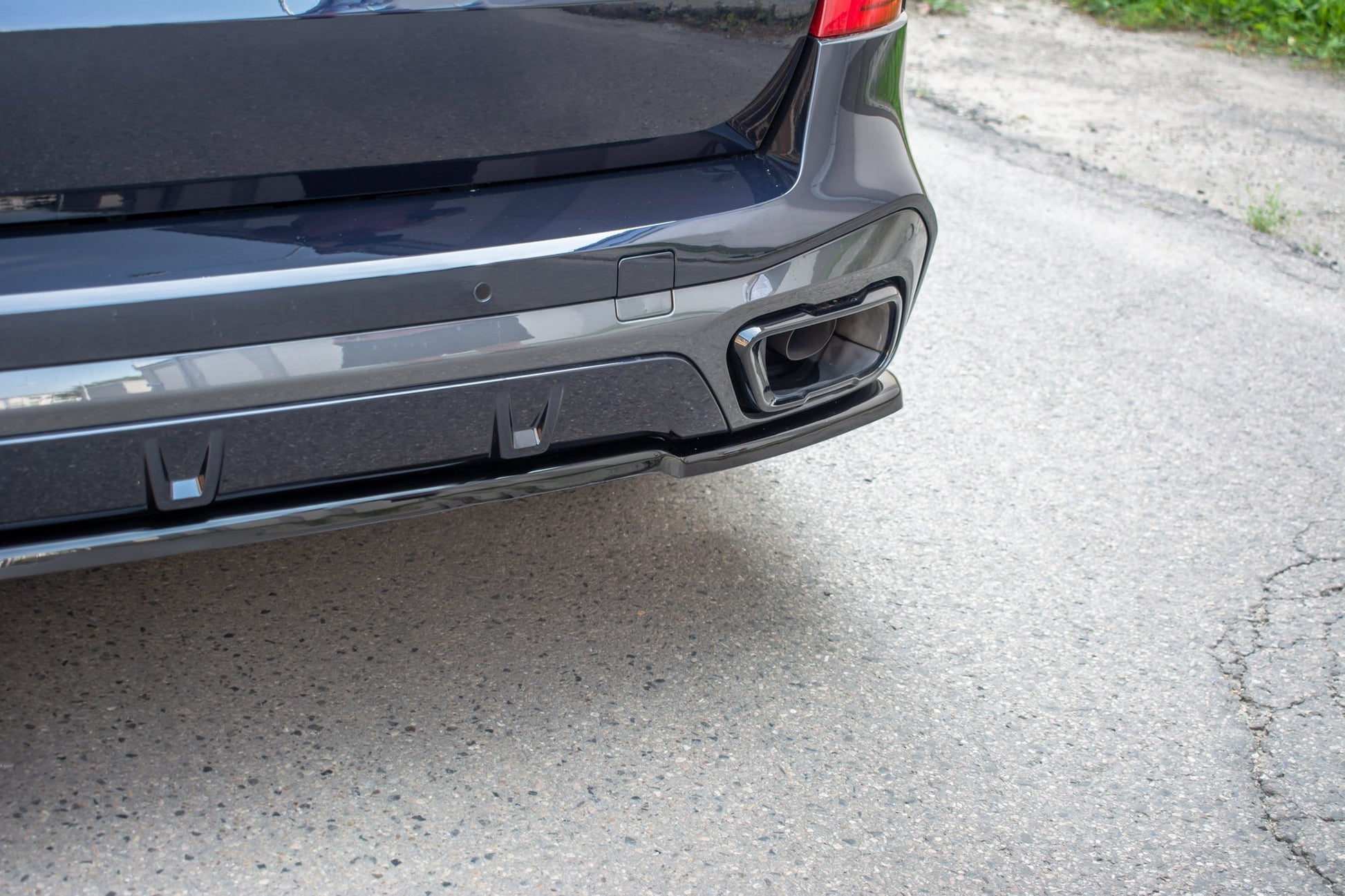 Mittlerer Diffusor Heck Ansatz für BMW X5 G05 M Paket schwarz Hochglanz