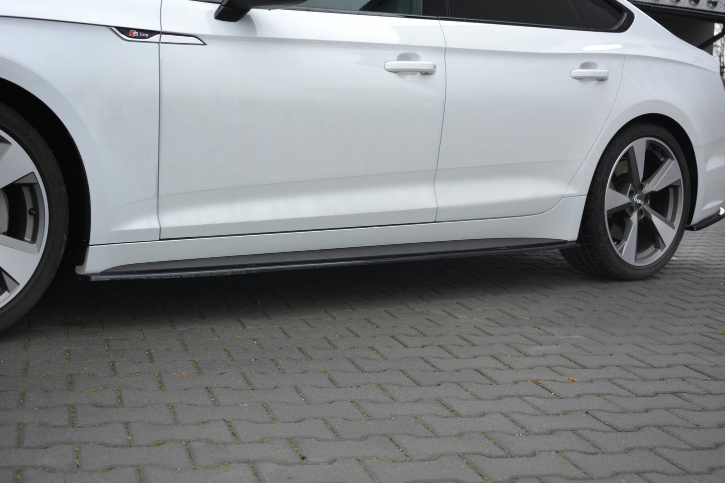 Seitenschweller Ansatz für Audi S5 / A5 S-Line F5 Sportback  schwarz matt