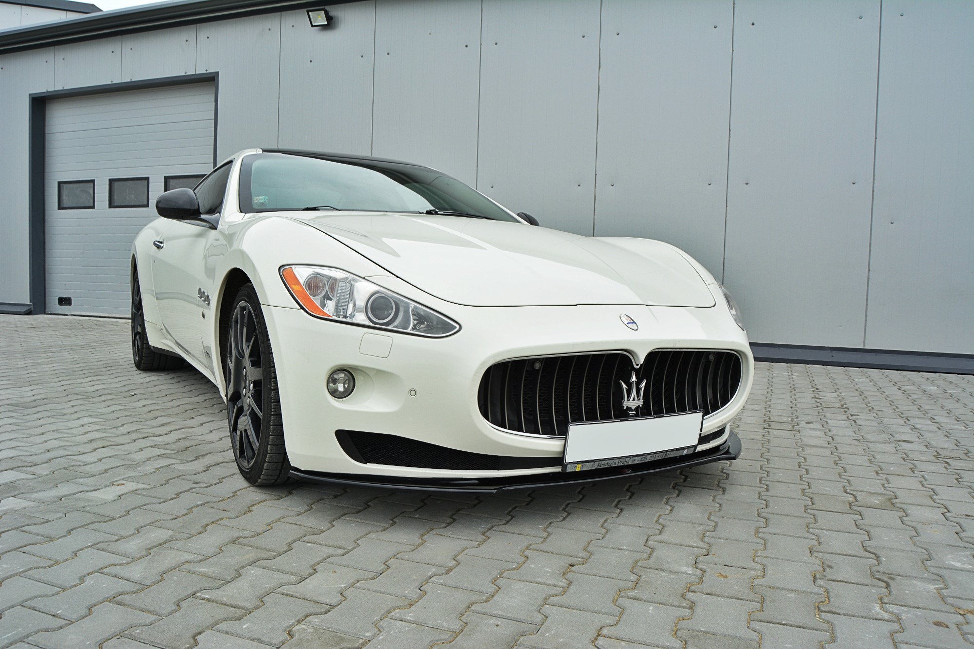 Front Ansatz für MASERATI GRANTURISMO 2007-2011 Carbon Look