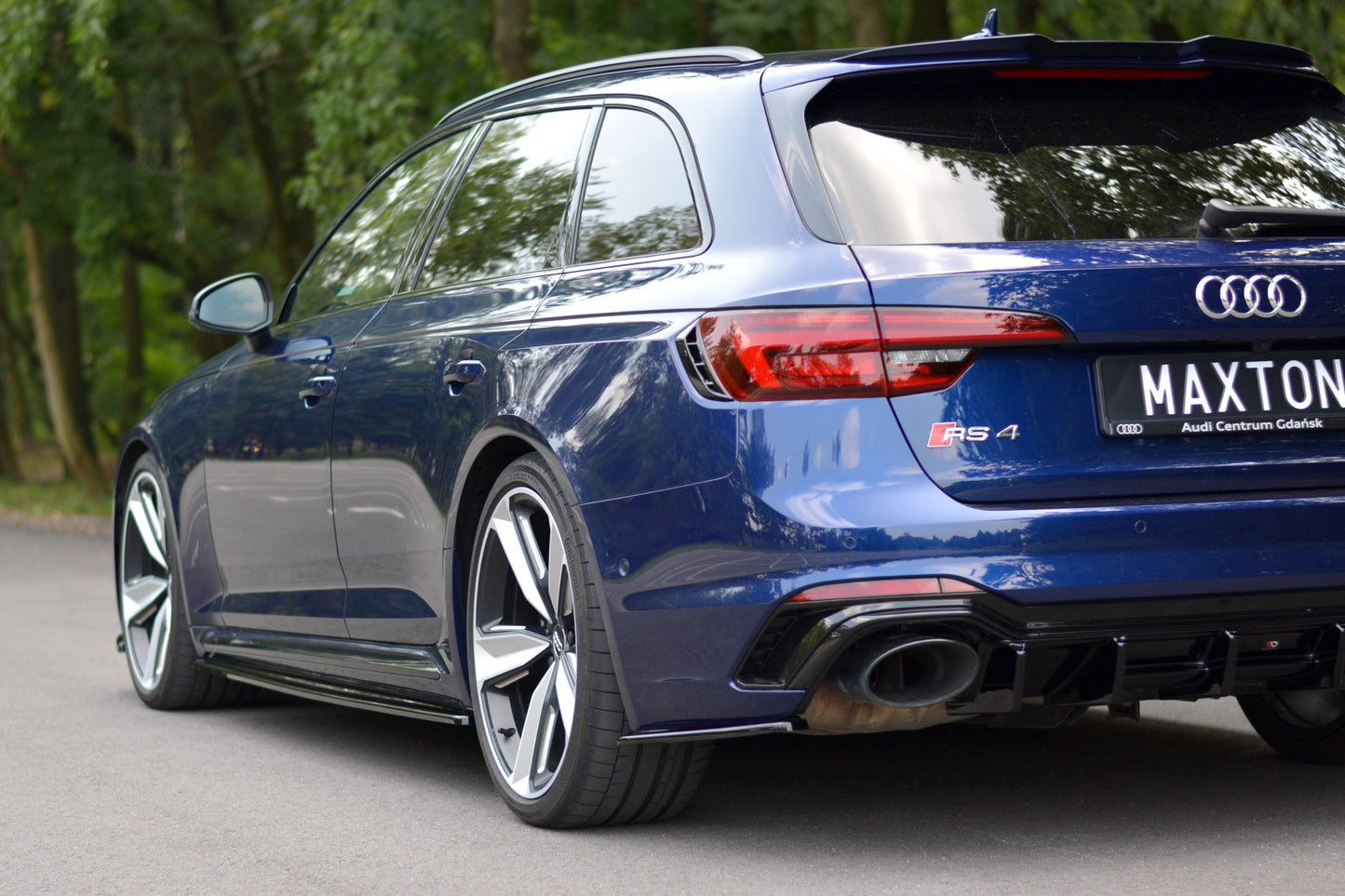 Heck Ansatz Flaps Diffusor für Audi RS4 B9 Avant schwarz matt