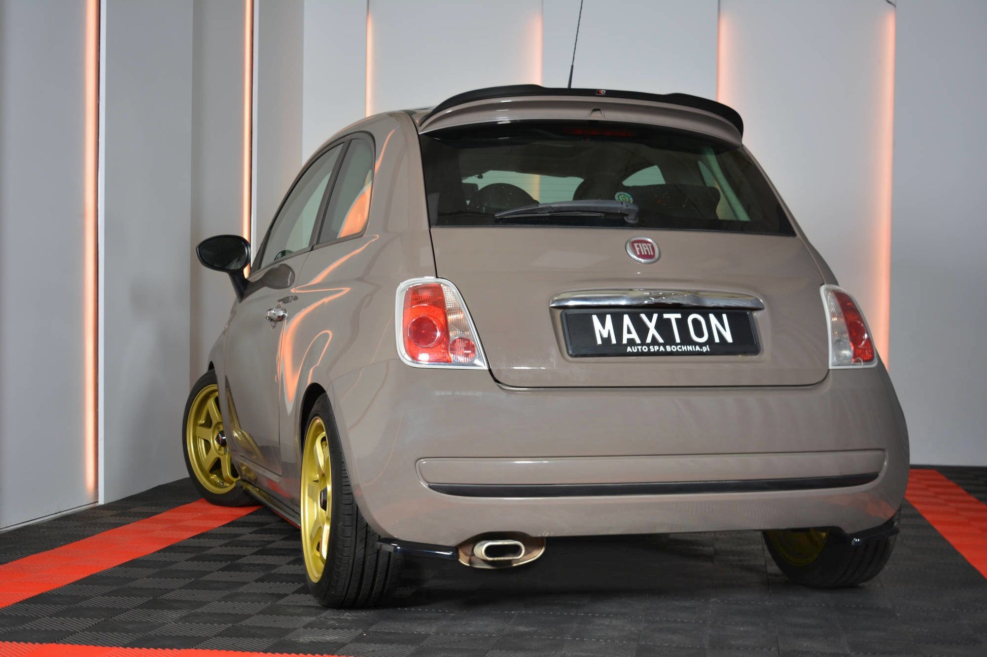 Spoiler CAP für FIAT 500 HATCHBACK SPORT vor Facelift Carbon Look
