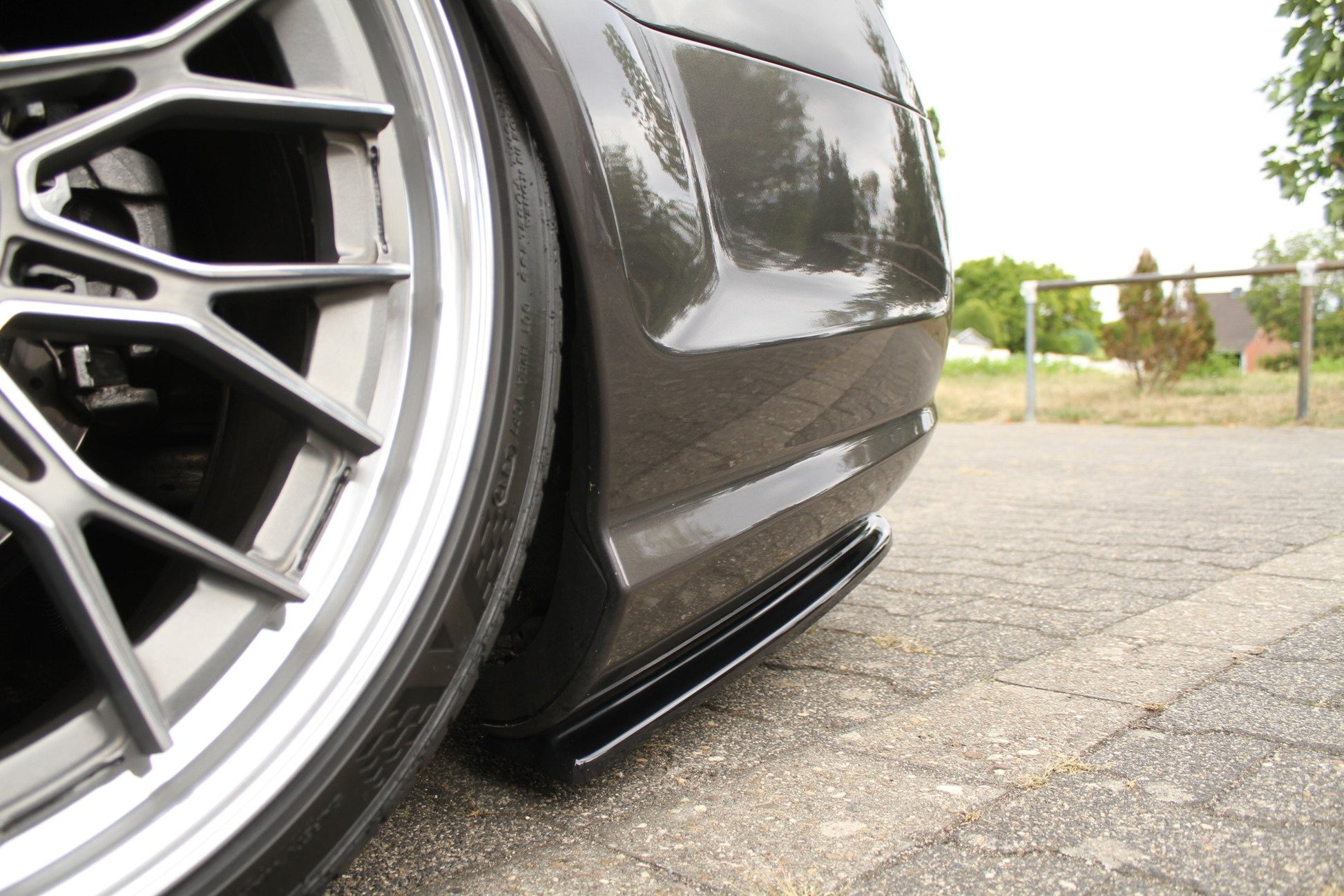 Heck Ansatz Flaps Diffusor für MERCEDES CL 500 C216 AMGLINE schwarz Hochglanz