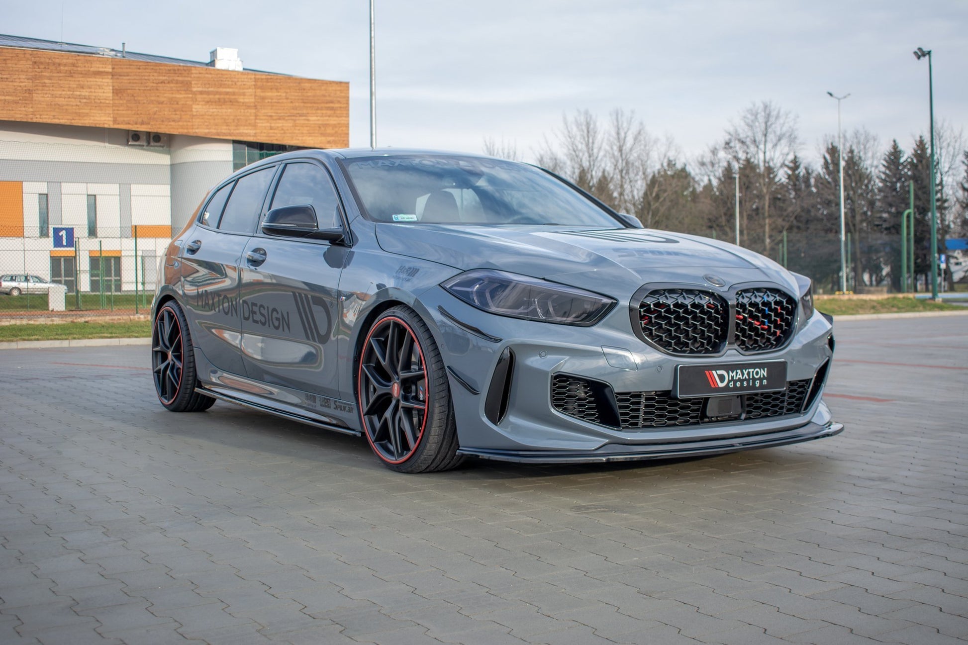 Front Ansatz für BMW 1er F40 M-Paket/ M135i  schwarz Hochglanz
