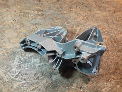 Original GM Opel Stütze Kompressor Klimaanlage und Lenkhilfepumpe Kennzeichen: BA  90528680 Vectra B