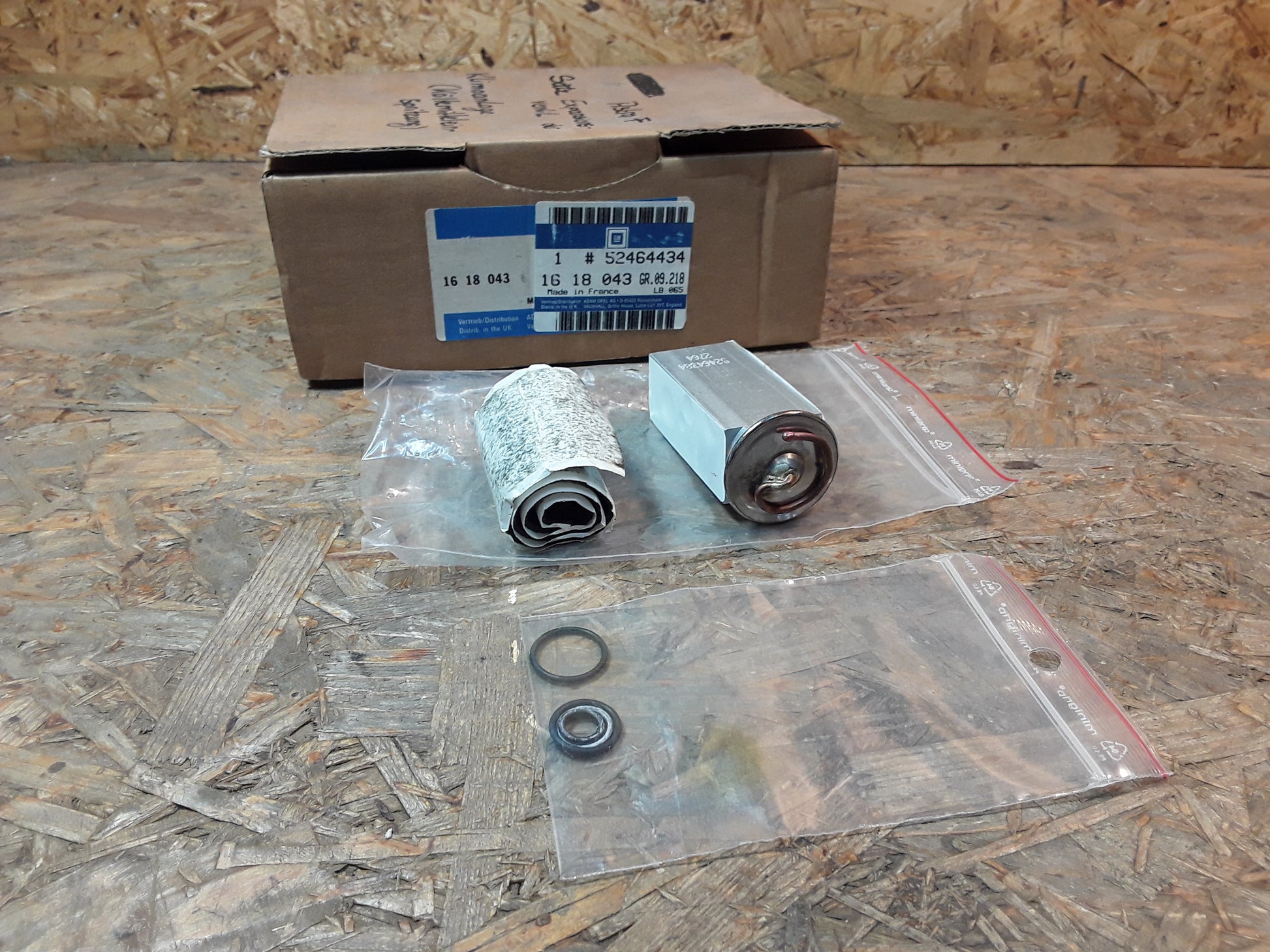 Original GM Opel Satz Expansionsventil mit O-Ringen Verdampfer Klimaanlage  52464434 Calibra , Corsa B , Tigra A , Vectra A
