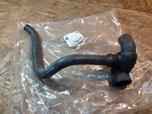 Original GM Opel Schlauch Verbindungsrohr Kühler an Wasserpumpe 90352604 Kadett E