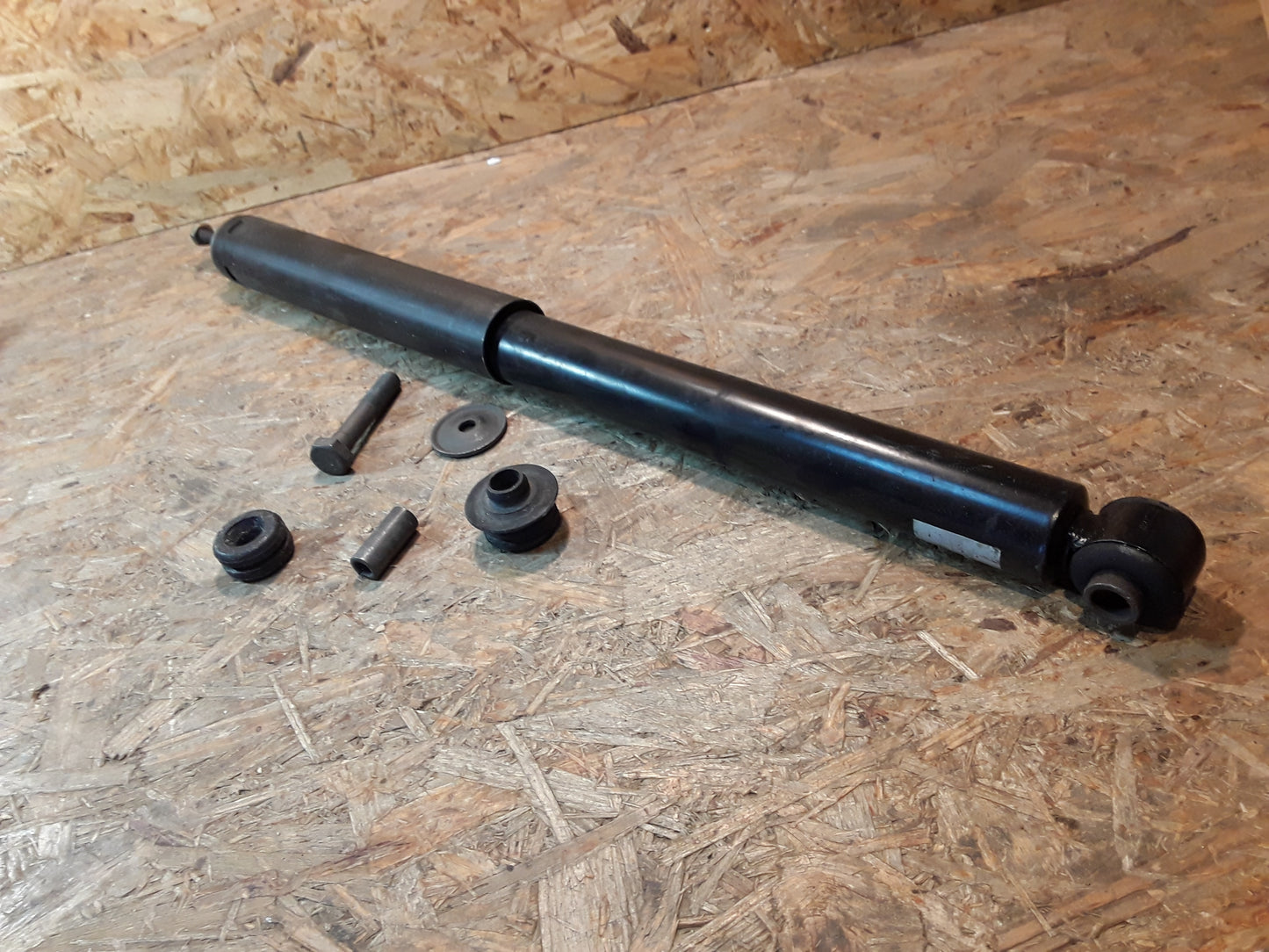 Original GM Opel Stoßdämpfer hinten Kennzeichen: VC 90350744 Senator B