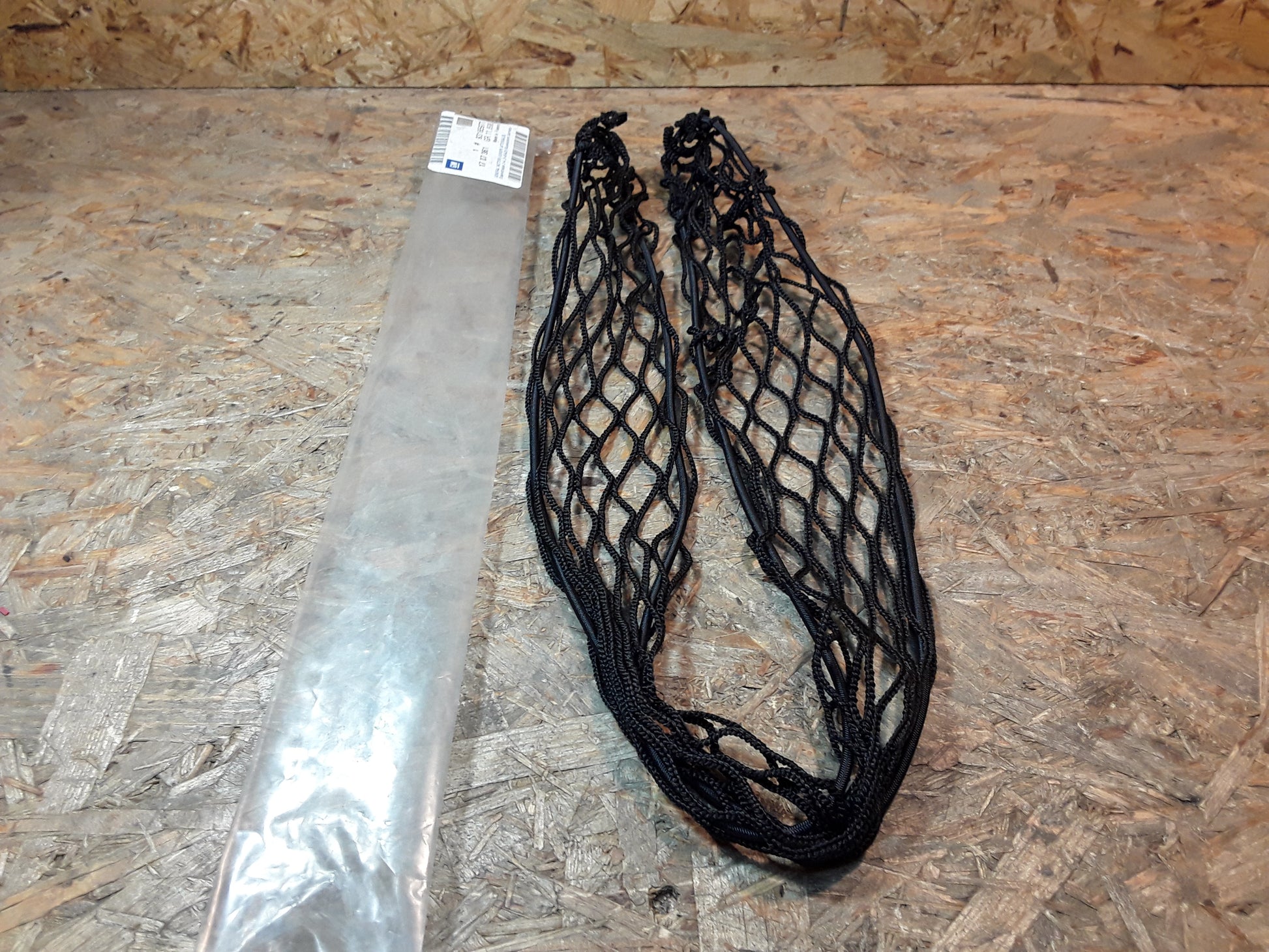 Original GM Opel Fangnetz Kofferraum 93165977 Tigra B