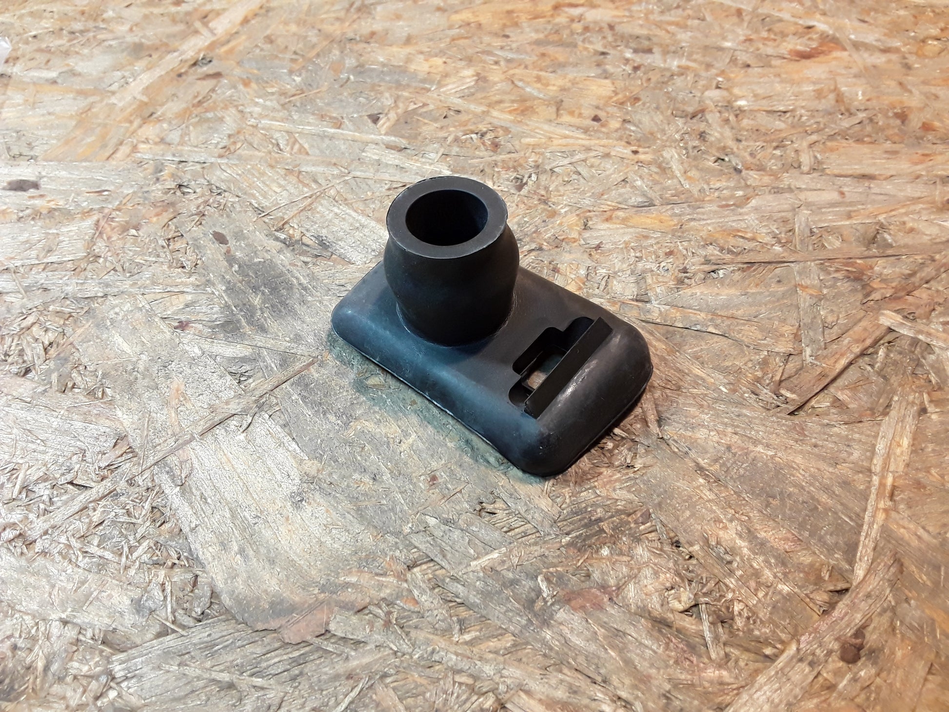 Original GM Opel Gummipuffer Hinterrückenlehne  90449303 Astra Classic 1999-2002 , Astra F , Calibra , Omega B , Vectra A ...