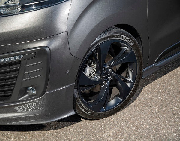 Irmscher Vivaro is3 „Black Phantom“ für Fzg. mit langem Radstand und Heckflügeltüren