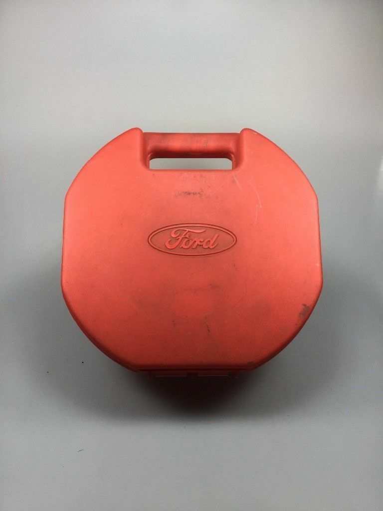 Original Ford Reserveradbox GEBRAUCHT