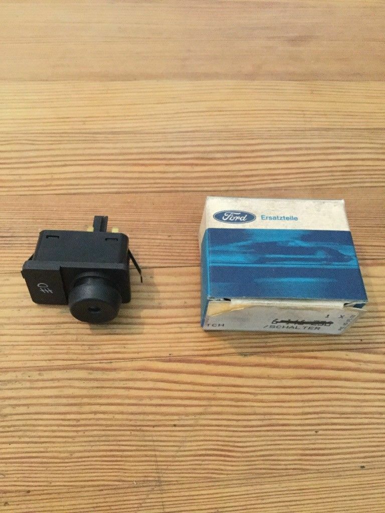 Original Ford Escort Fiesta Schalter Nebelschlussleuchte NEU