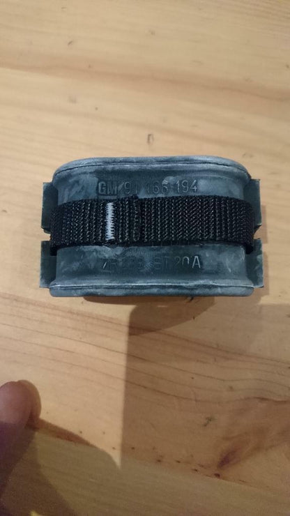 Opel Vivaro A Auspuffgummi neu original GM