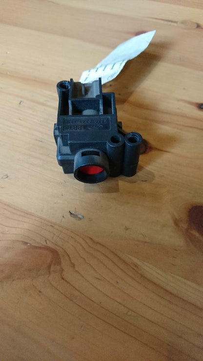 Ford Fiesta Escort Kraftstoffpumpenschalter neu
