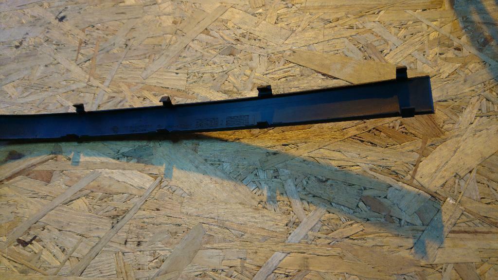 BMW 528i e39 Zierleiste bumper vorne links neu original