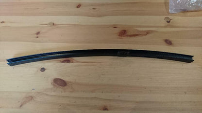 Corsa D Corsa E Fensterführung rechts neu original GM