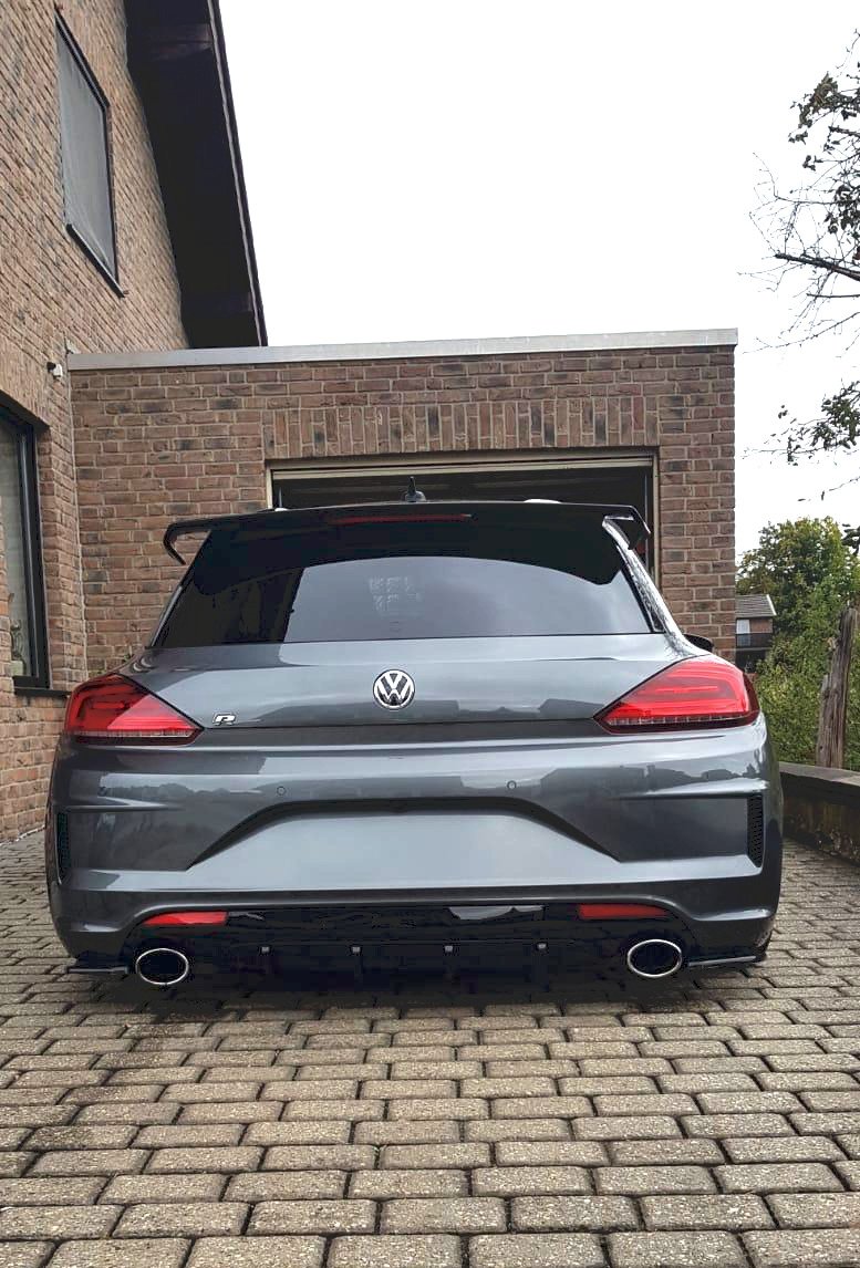 Heck Ansatz Flaps Diffusor für VOLKSWAGEN SCIROCCO MK.3 R FACELIFT Carbon Look