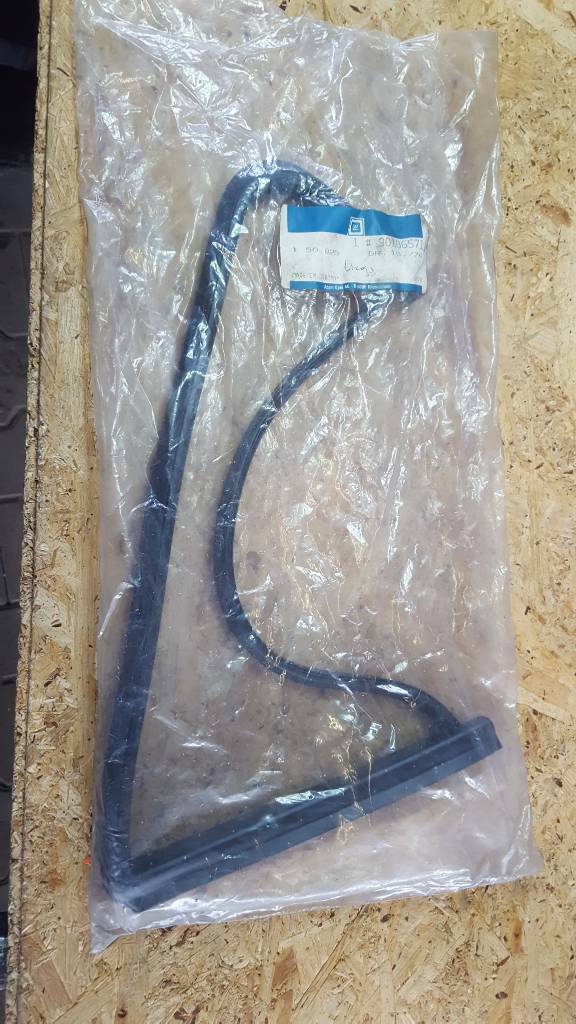 Kadett E Dichtung Hintertür Fenster links neu original GM
