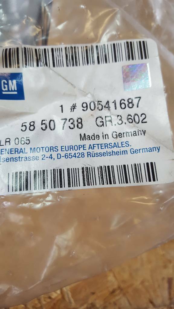 Opel Omega B Dichtung Krümmer neu original GM