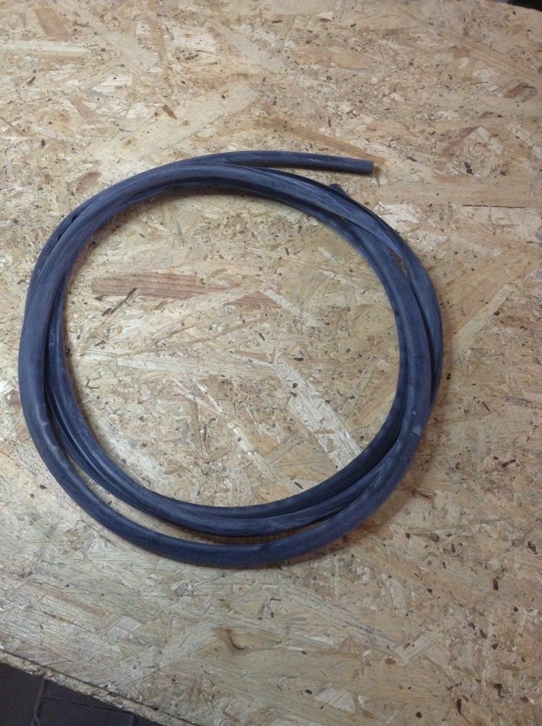 Opel Corsa B Tigra A Gummiabdichtung Heckscheibe neu original GM