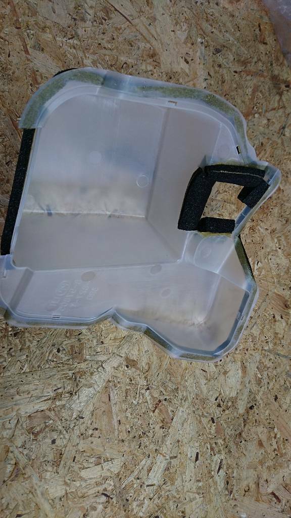 Opel Monterey Gurt Staubschutz links neu original GM