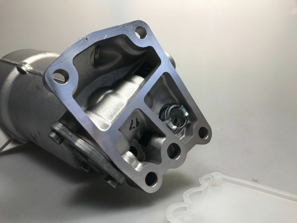 Original GM Opel Omega B 2,5TD Ölfilter Gehäuse Öldruckschalter Neu