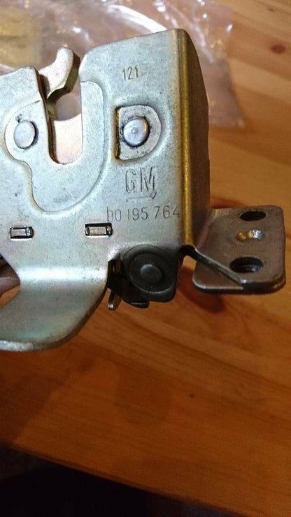Ascona C Kofferraumschloss Heckklappe neu original gm