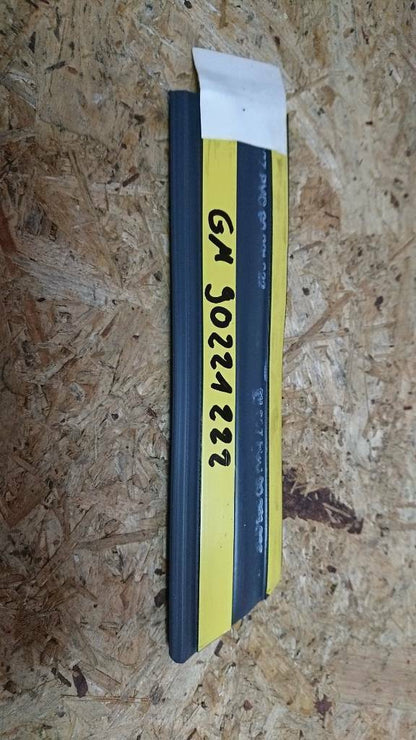 Kadett E Zierleiste Kantenschutz schwarz rot neu original gm