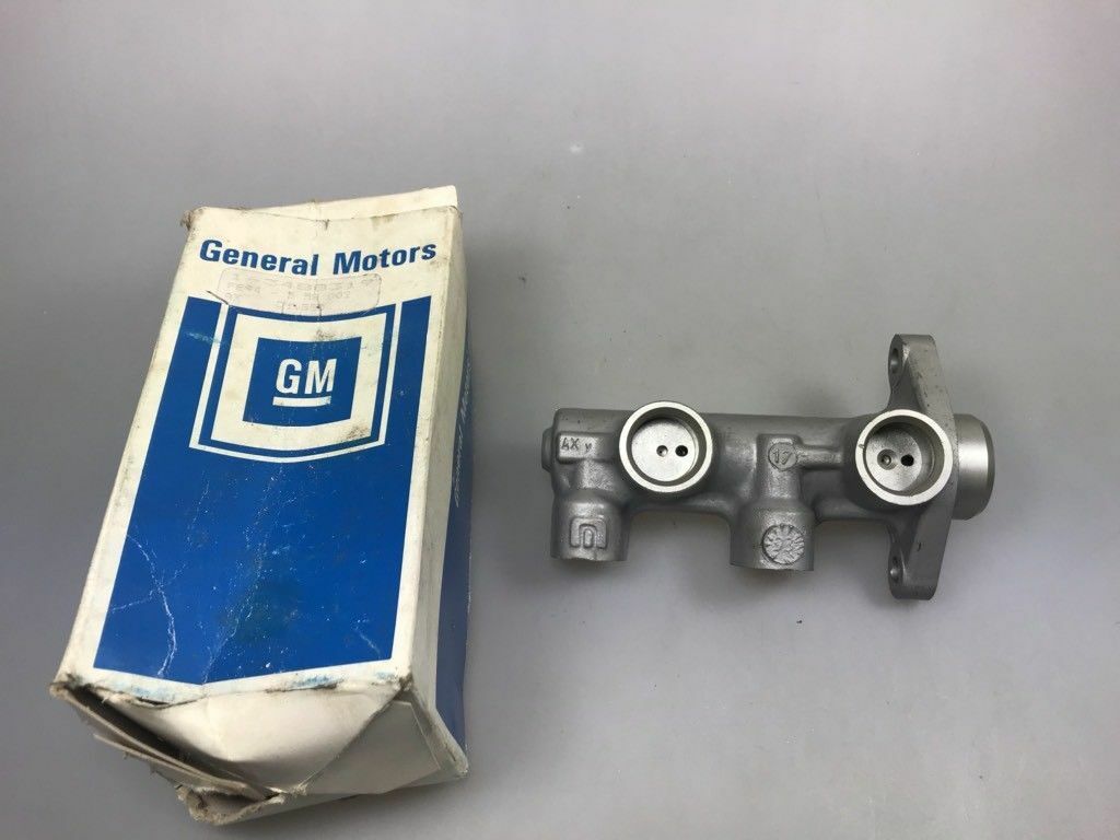 Original GM Opel Corsa Tandem Hauptzylinder Bremsflüssigkeit NEU