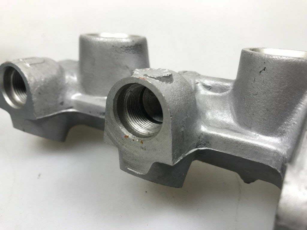 Original GM Opel Corsa Tandem Hauptzylinder Bremsflüssigkeit NEU