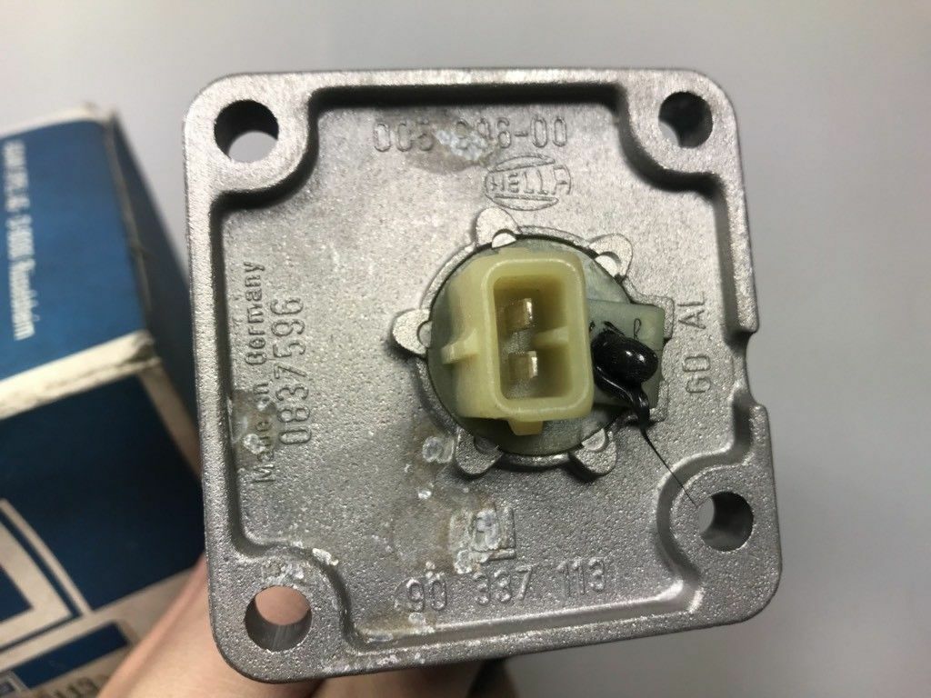 Original GM Opel Omega A Sensor Ölrestmenge Ölwanne *Neu*