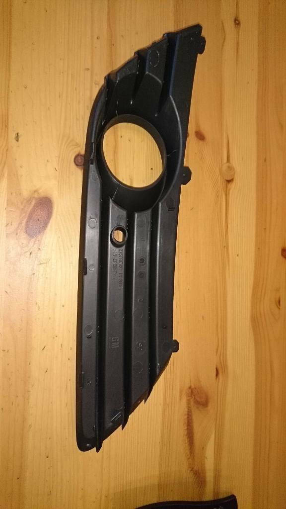 Astra H Nebelscheinwerfer Abdeckung Grill neu original GM