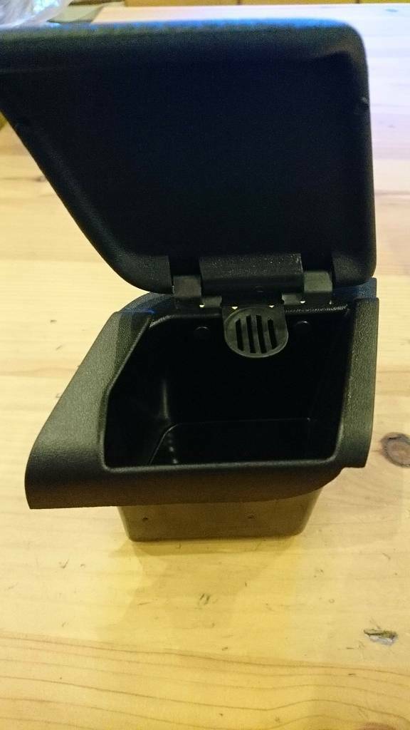 Opel Omega B Aschenbecher Hintertür links schwarz neu original GM
