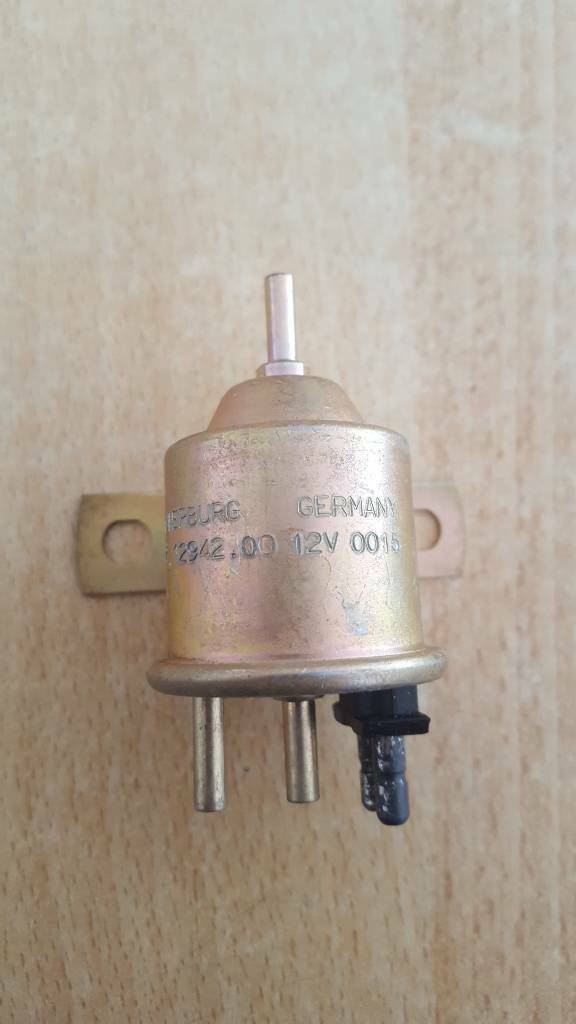 Opel Ascona C Leerlaufregelventil neu original GM