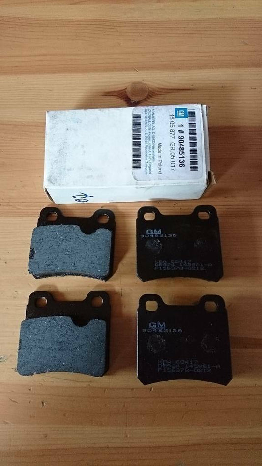 Astra F Vectra A Kadett E Calibra A Bremsklötze neu original GM